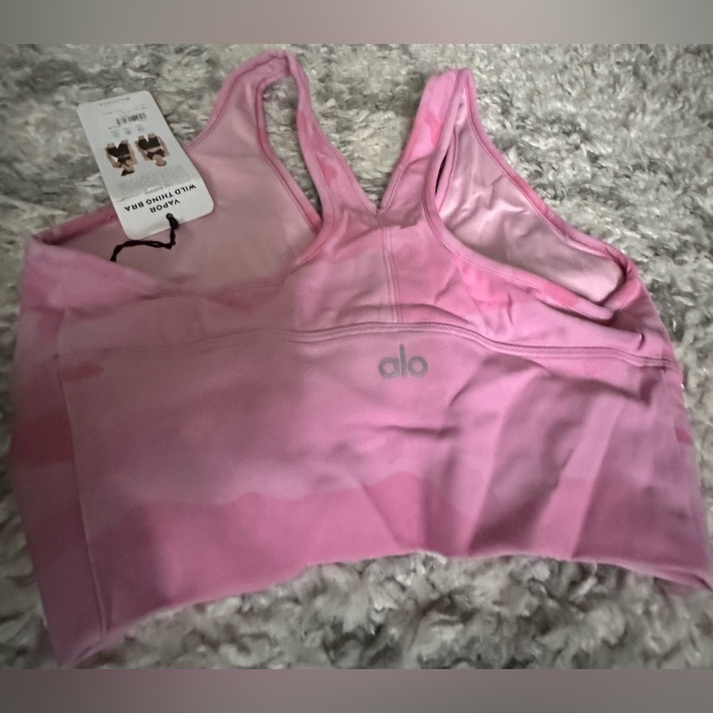ALO Yoga Vapor Wild Thing Bra Pink Camo NWT M Rare - Picture 6 of 9
